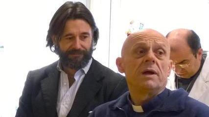 Il cappellano dell’ospedale di Cisanello don Luca Casarosa