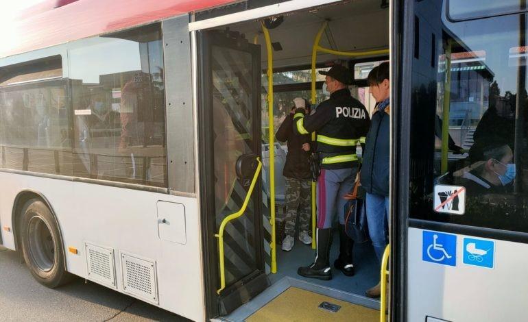 Ferrara, altro giro di vite: controlli anche su bus e pullman