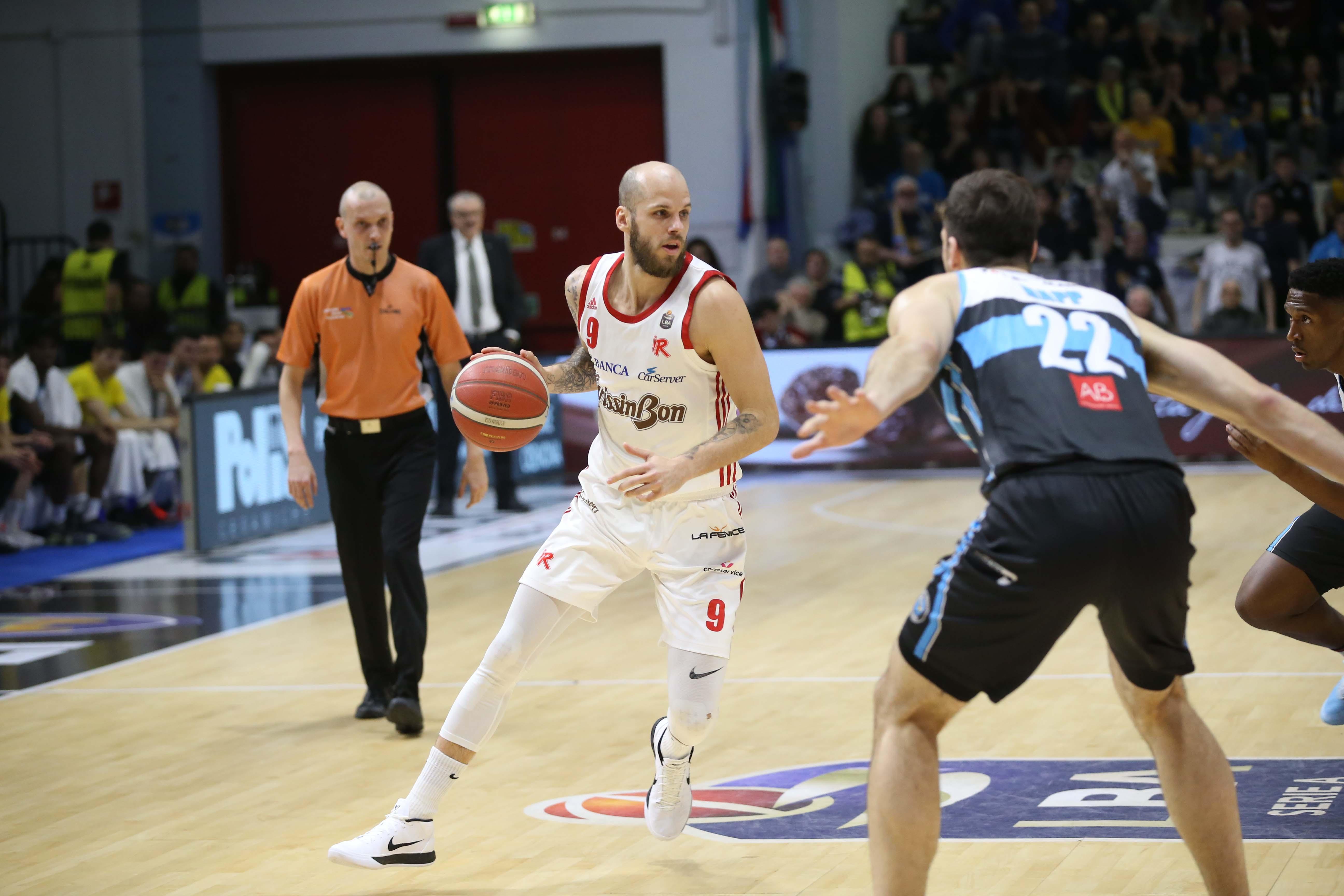 David Vojvoda in azione con la maglia della Grissin Bon