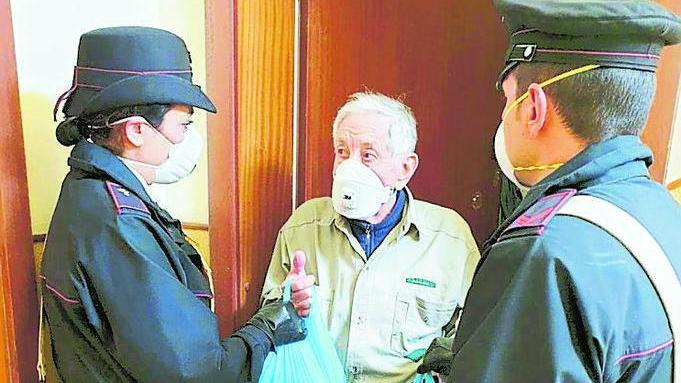 Pensione, l’Arma fa il postino la porterà a casa dei toscani