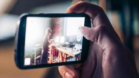 La vita quotidiana Un concorso premierà i video più belli