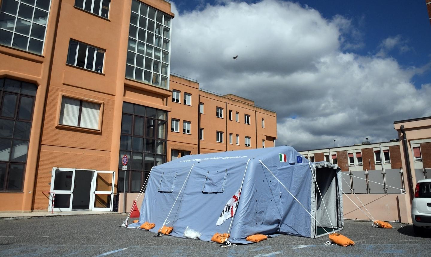 Ricovero e tampone positivo per giovane rientrata dall’estero