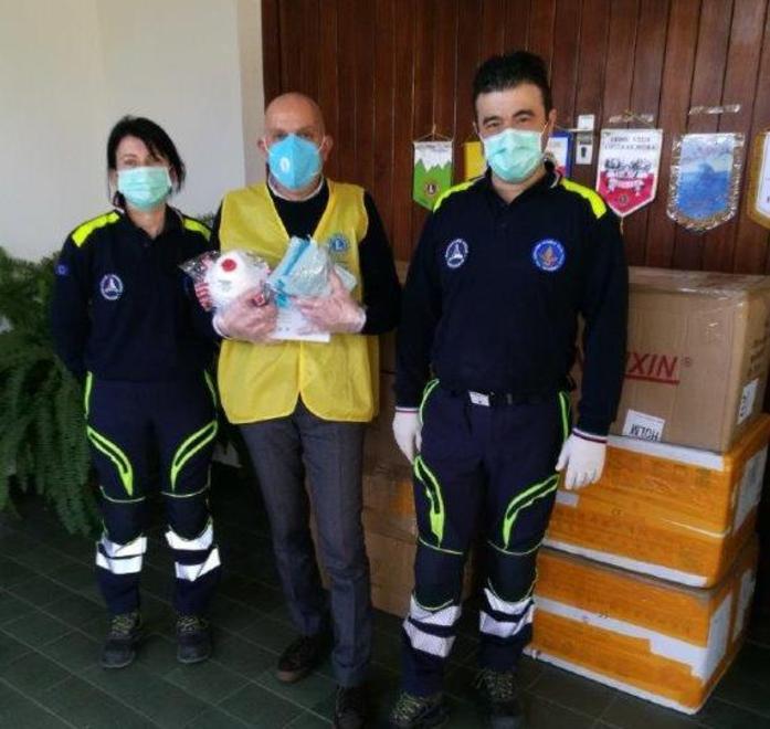 Dal Lions Club di Lucca 4mila mascherine agli operatori