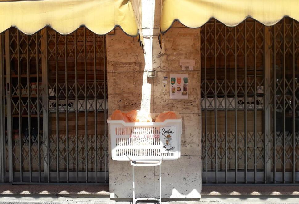 La panetteria Magnani del centro di Arceto regala il pane invenduto 