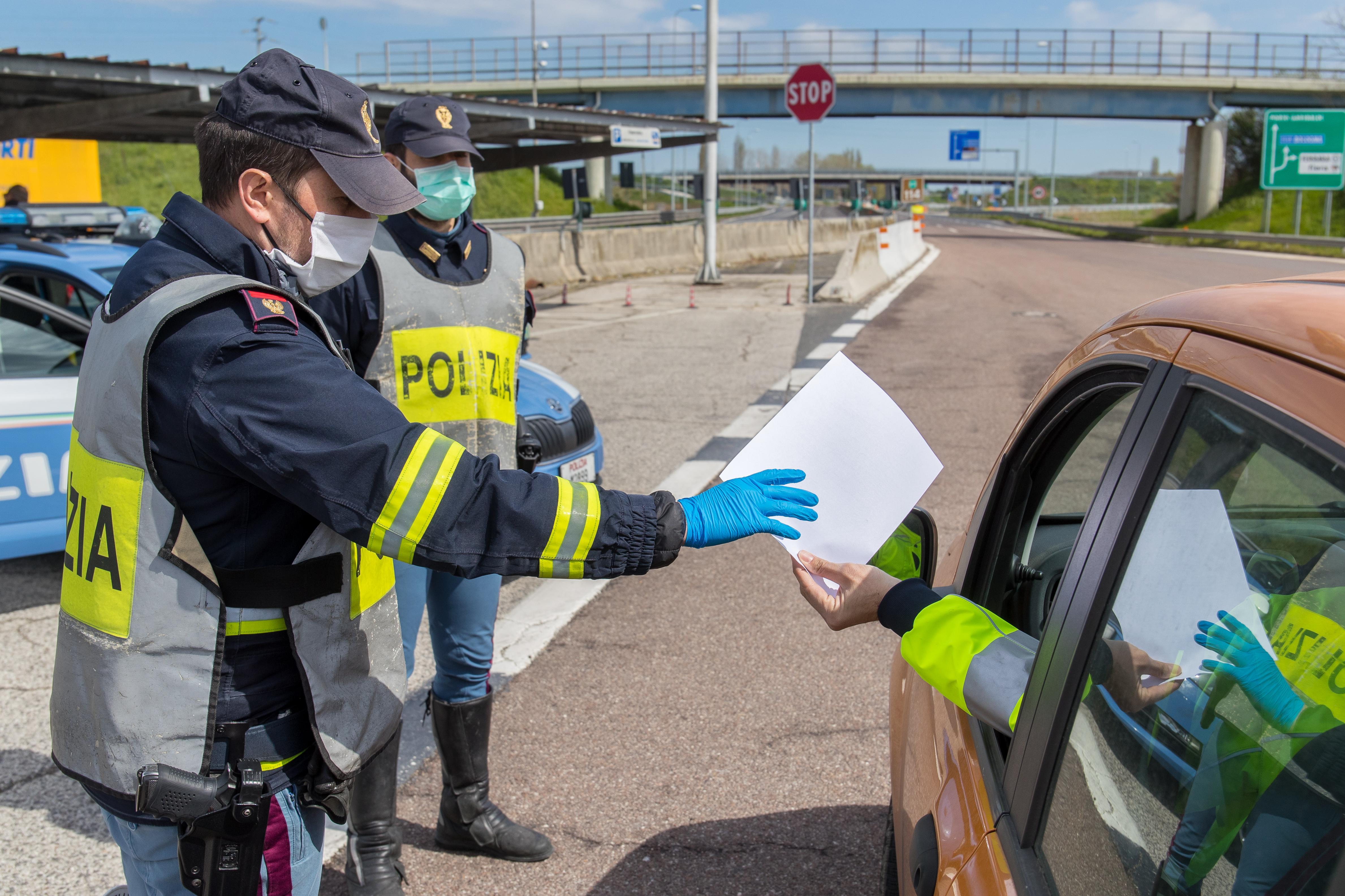 Ferrara, controlli in aumento e multe in calo
