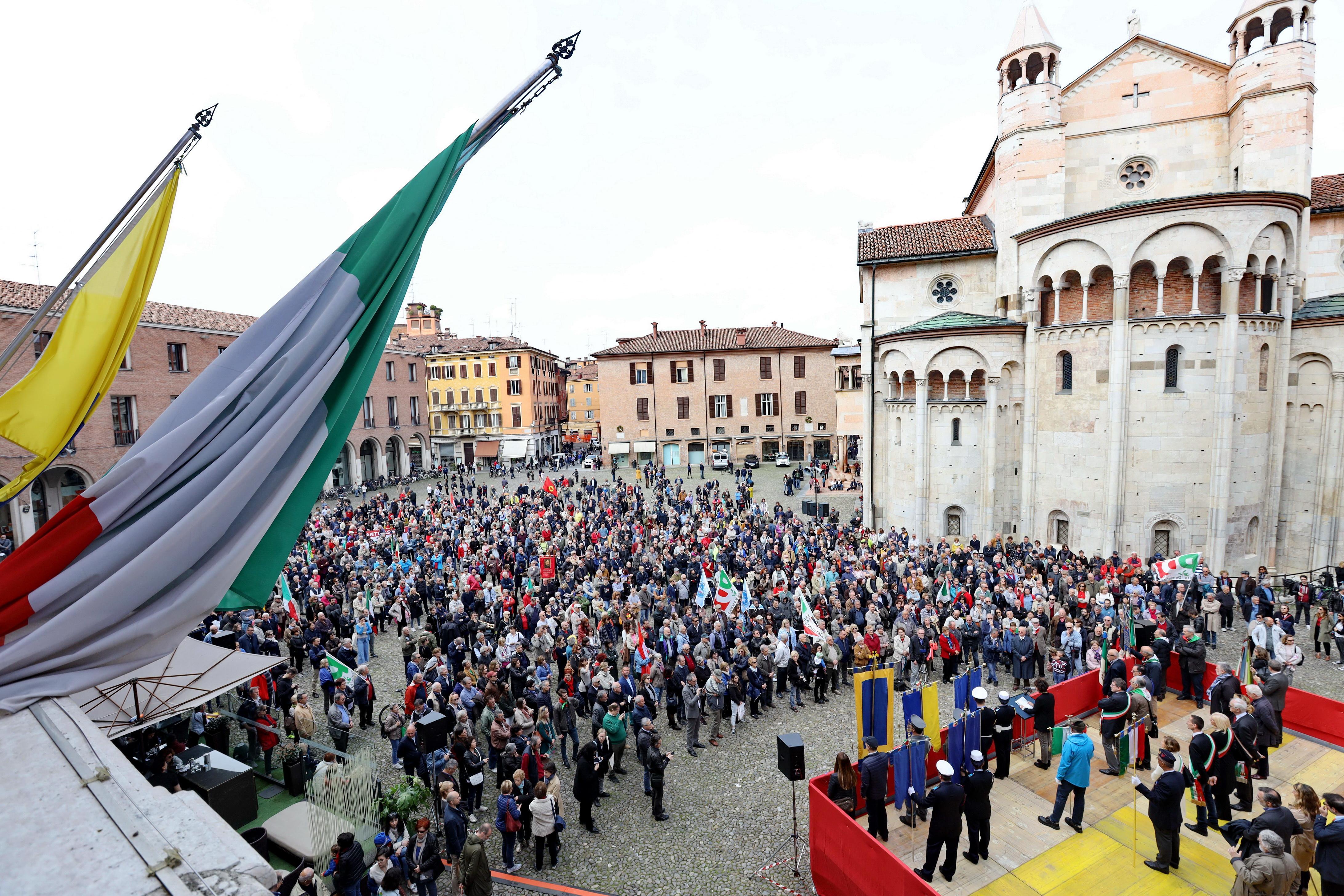 Modena: "Riuniamoci virtualmente in piazza per festeggiare insieme il 25 aprile"