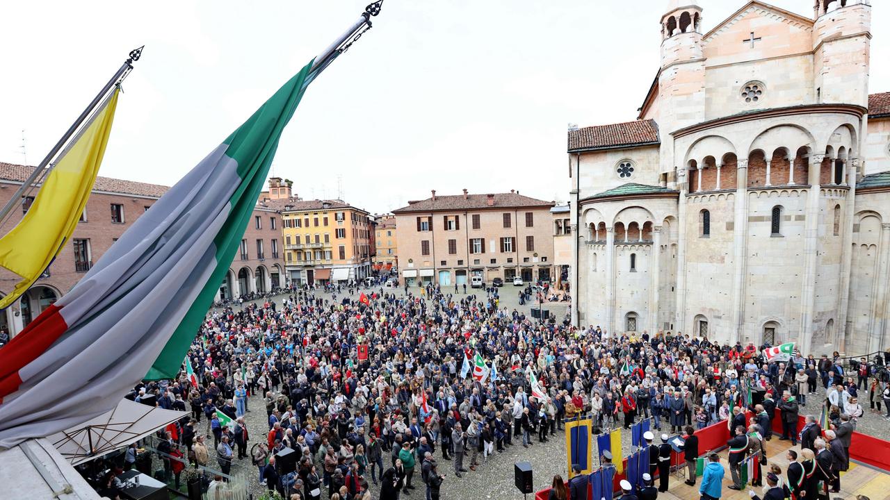 Modena: "Riuniamoci virtualmente in piazza per festeggiare insieme il 25 aprile"