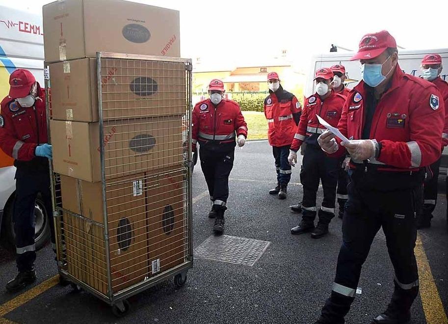 Uova e colombe al Noa per sanitari e pazienti
