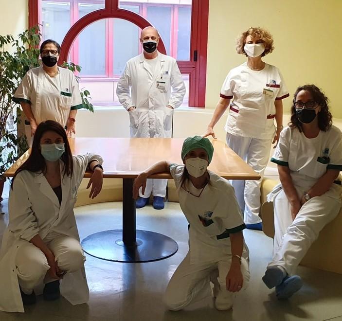 100 mascherine per i pazienti del day hospital oncologico