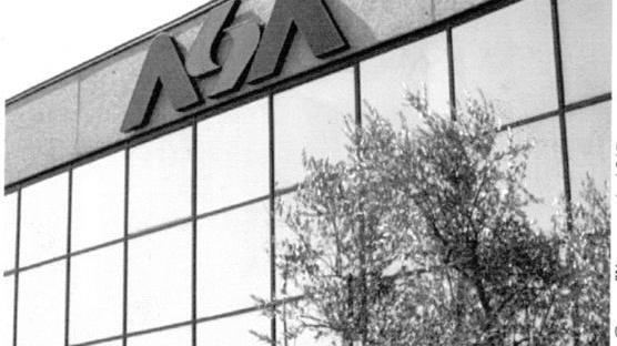 «Negozi chiusi, difficile pagare 1.125 euro d’acqua»