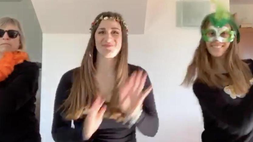 Bello il Mambo! Quarantena con il sorriso suonando, cantando e ballando ritmi caraibici