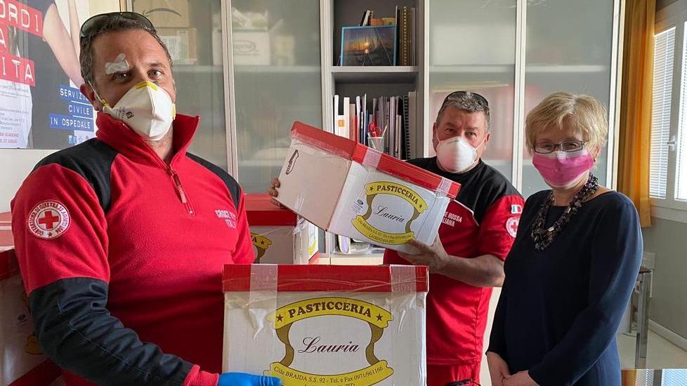 Cuore e dolcezza per chi è in trincea ecco 700 confezioni di ovetti pasquali