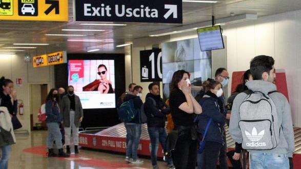 Le fatiche degli operatori tra alberghi cancellati e turisti da rimpatriare