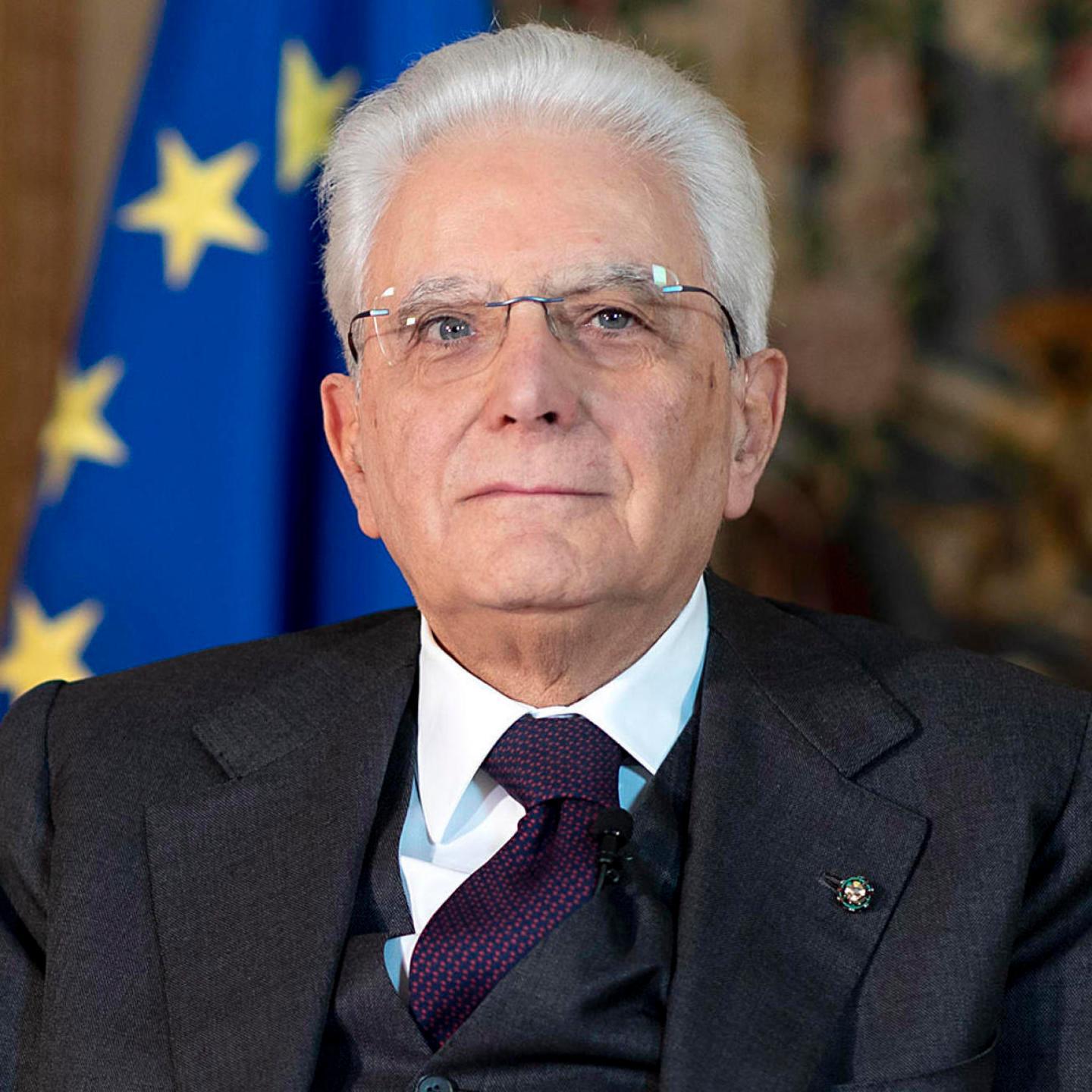 [NERO]Mattarella ringrazia gli operatori sanitari e sprona l’Ue: «Serve più cooperazione»