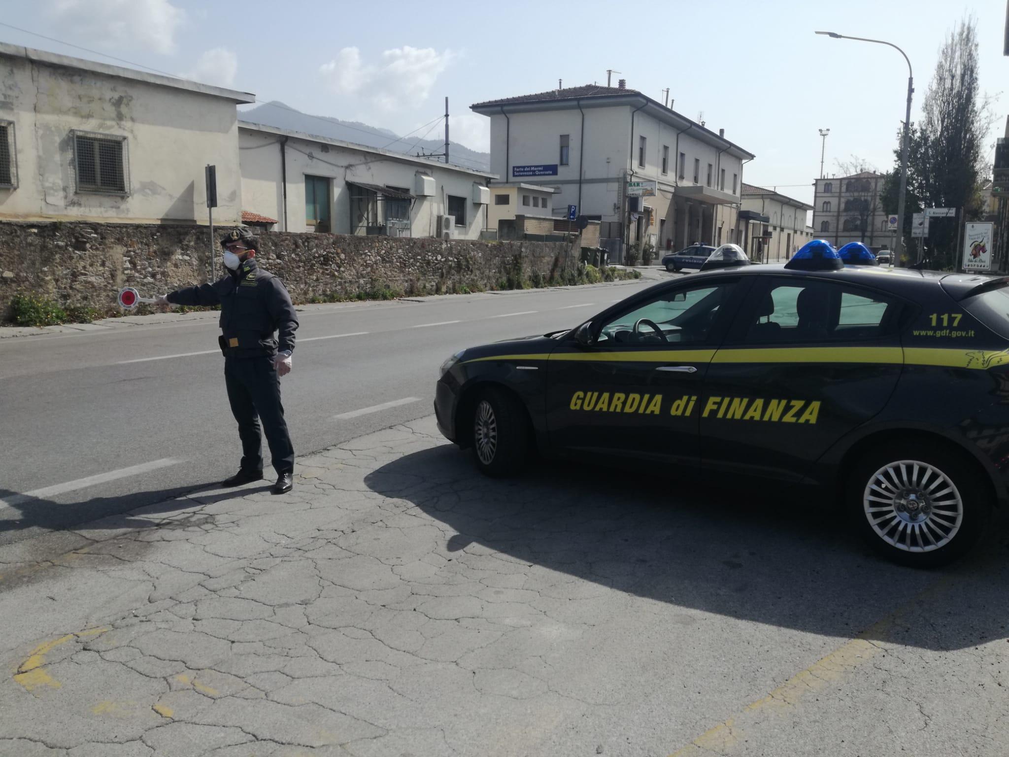 La Finanza sequestra 39.000 mascherine non in regola