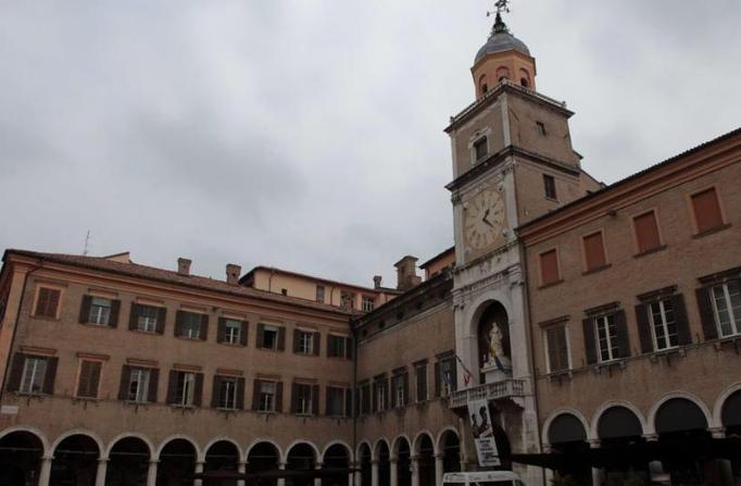 Coronavirus. A Modena al via online contributi famiglie numerose