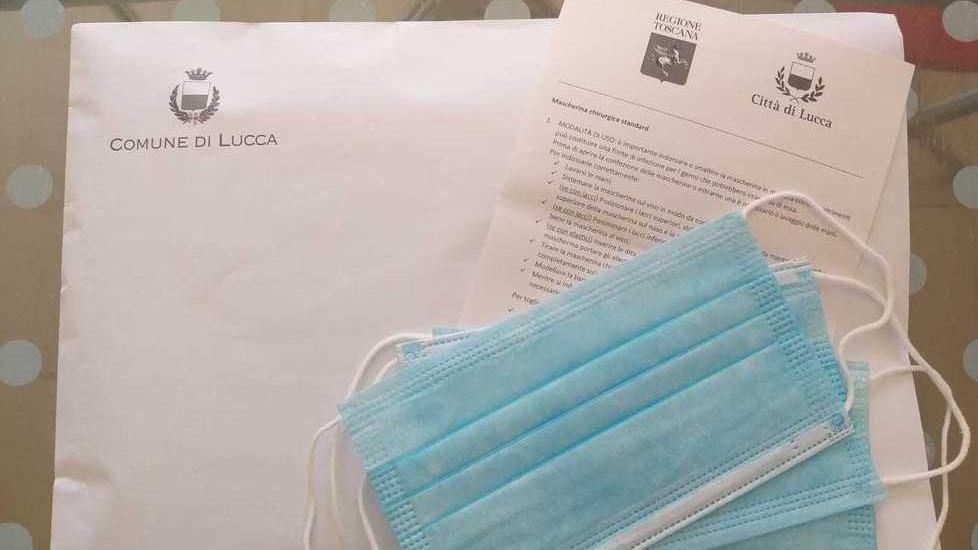 Mascherine, ora si pensa alla distribuzione nei seggi elettorali