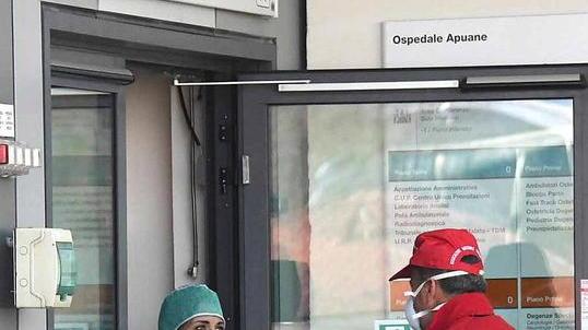 Tornano a salire i casi sulla Costa: 29 17 a Carrara, 9 a Massa. Un deceduto a Zeri