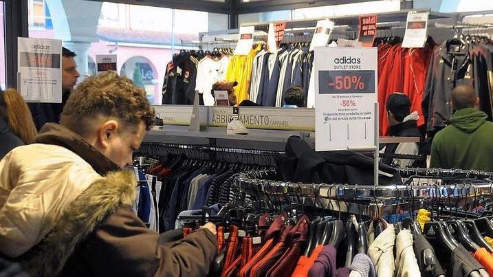 «Settore Moda, ricavi più che dimezzati»