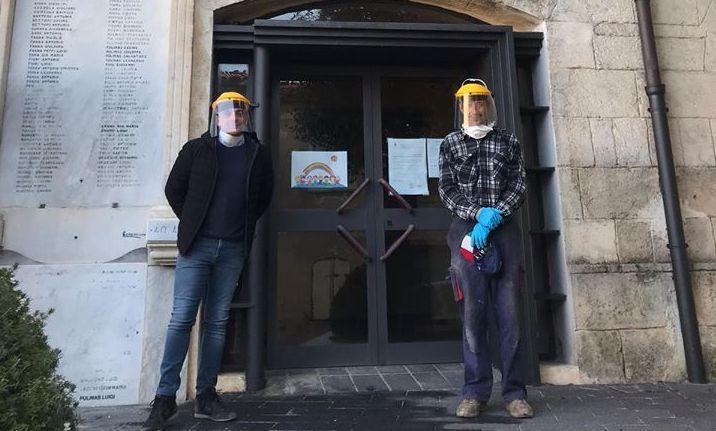  Daniele dona 15 maschere protettive