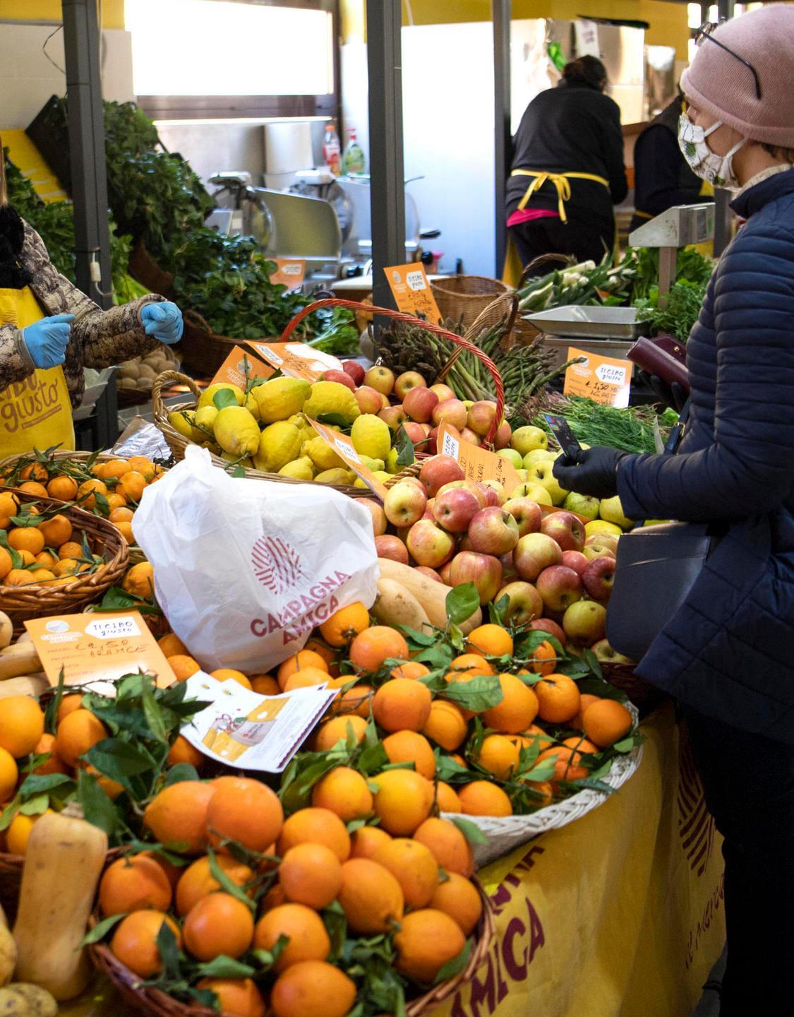 Coronavirus, un bonus da 1600 euro per 50mila famiglie sarde