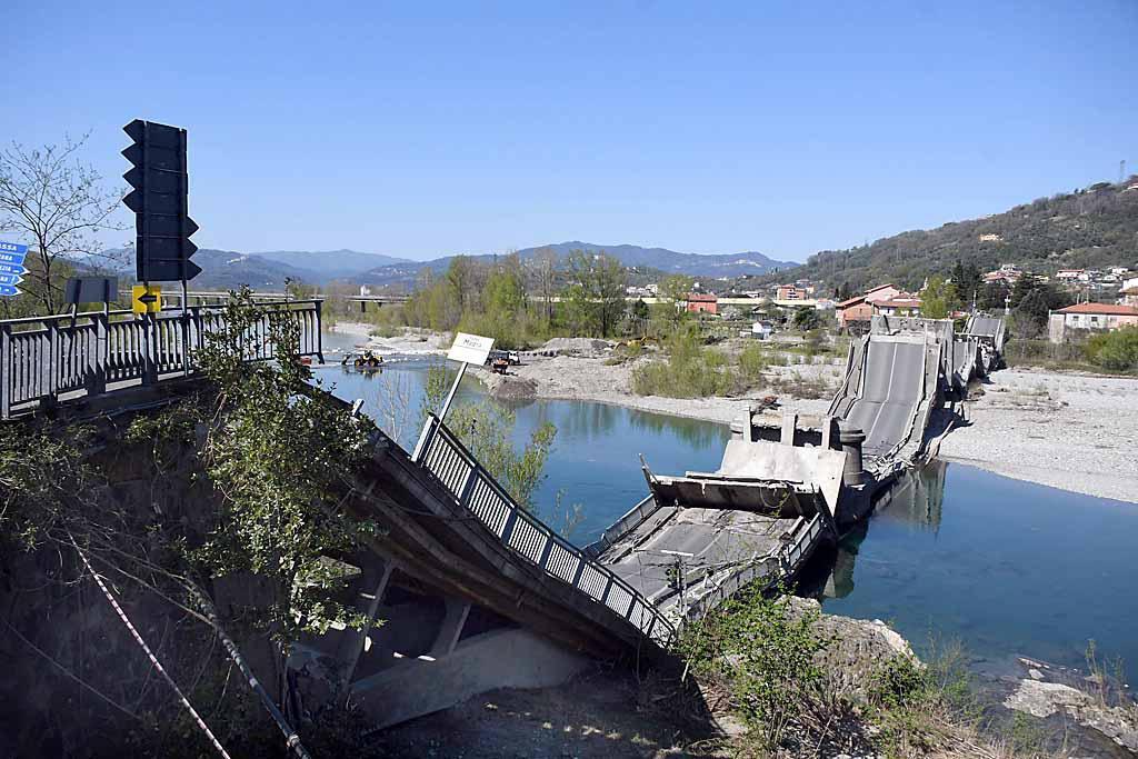 Ponte crollato, la ministra nomina Rossi commissario: "Subito il progetto" 