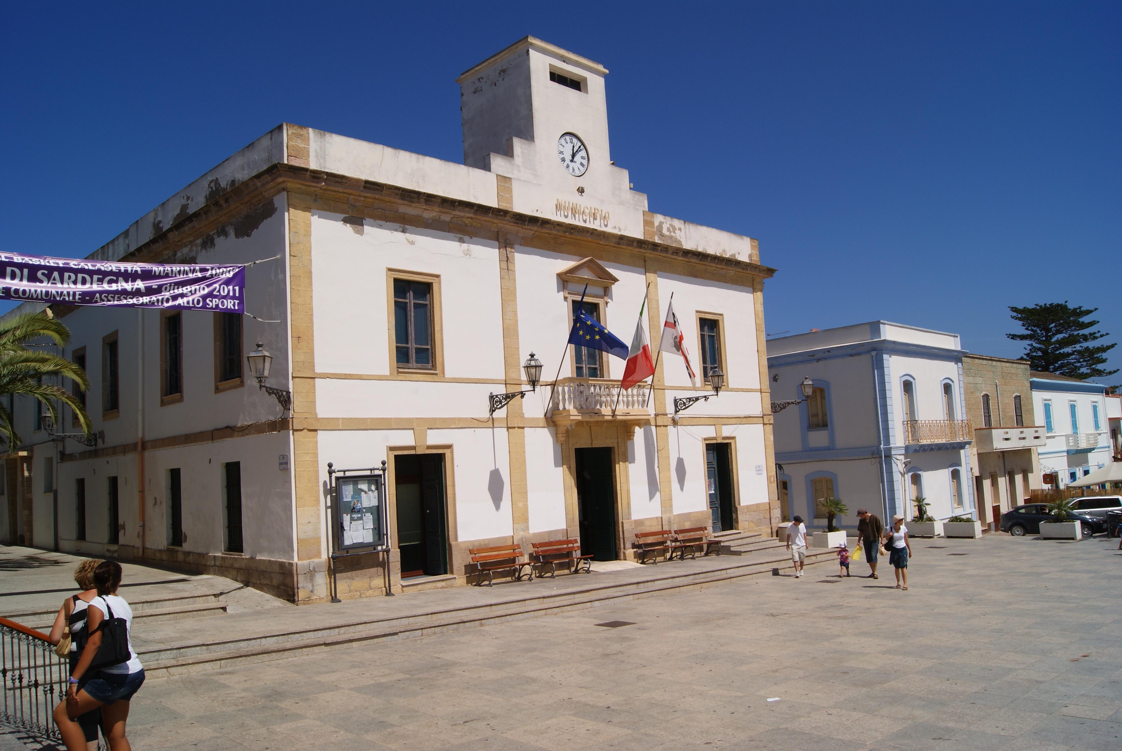 Il municipio di Calasetta