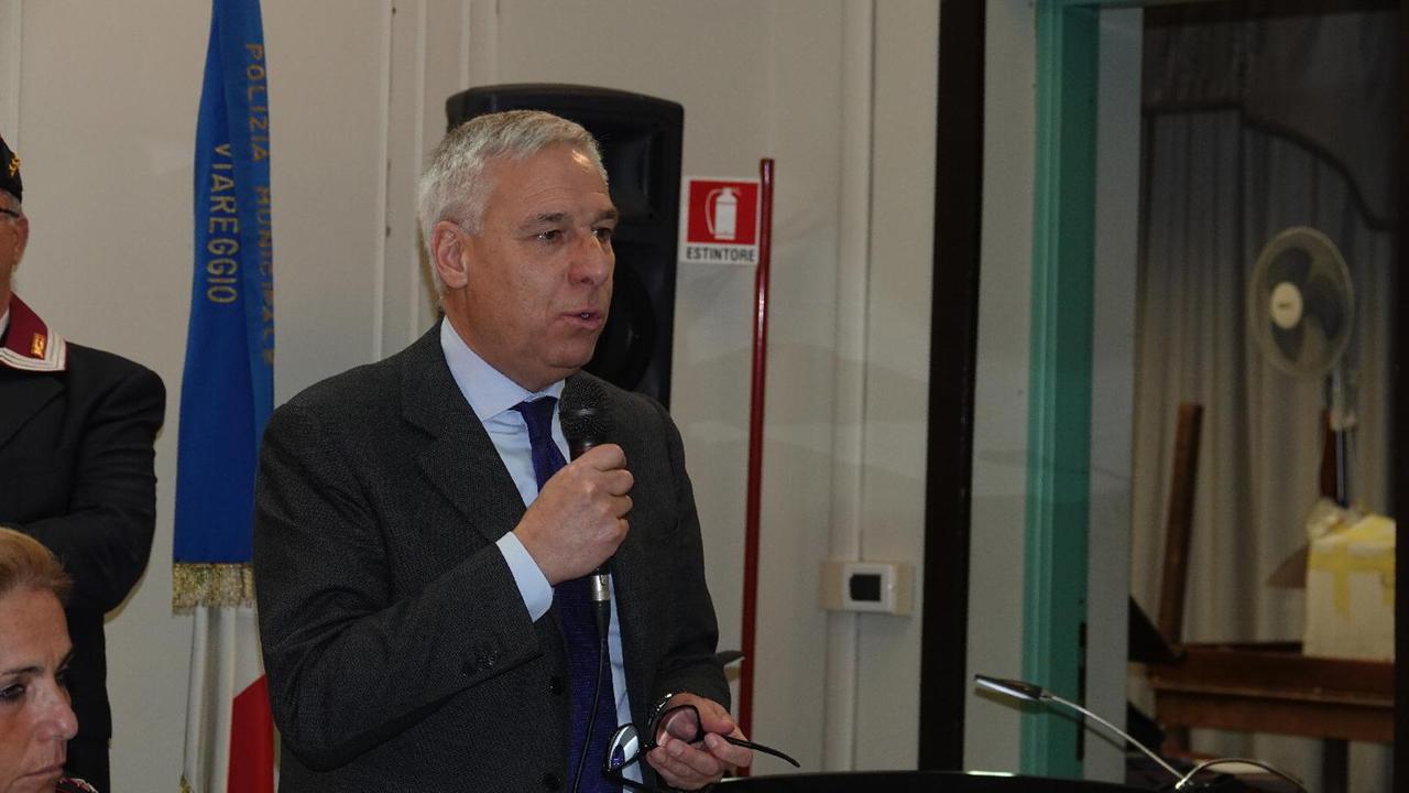 Il sindaco di Viareggio Giorgio Del Ghingaro