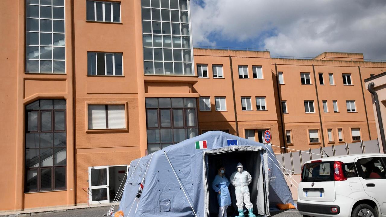 Coronavirus, Radio Barbagia raccoglie 1.300 tute per gli ospedalieri di Nuoro e Sassari