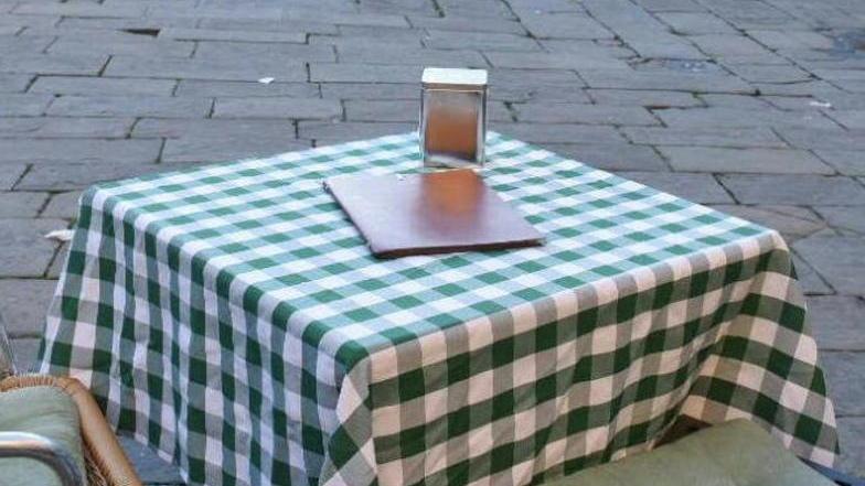 Pranzo di Pasqua a domicilio, un successo: «È voglia di normalità»