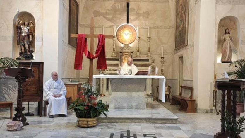 La Pasqua ai tempi del Covid Chiese vuote e pc accesi