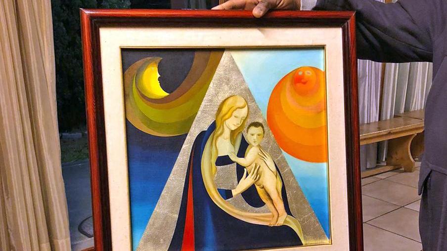 Rubano un’immagine della Madonna e poi l’abbandonano