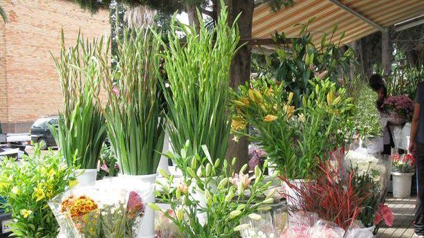 Fiori al cimitero, consegne per Pasqua