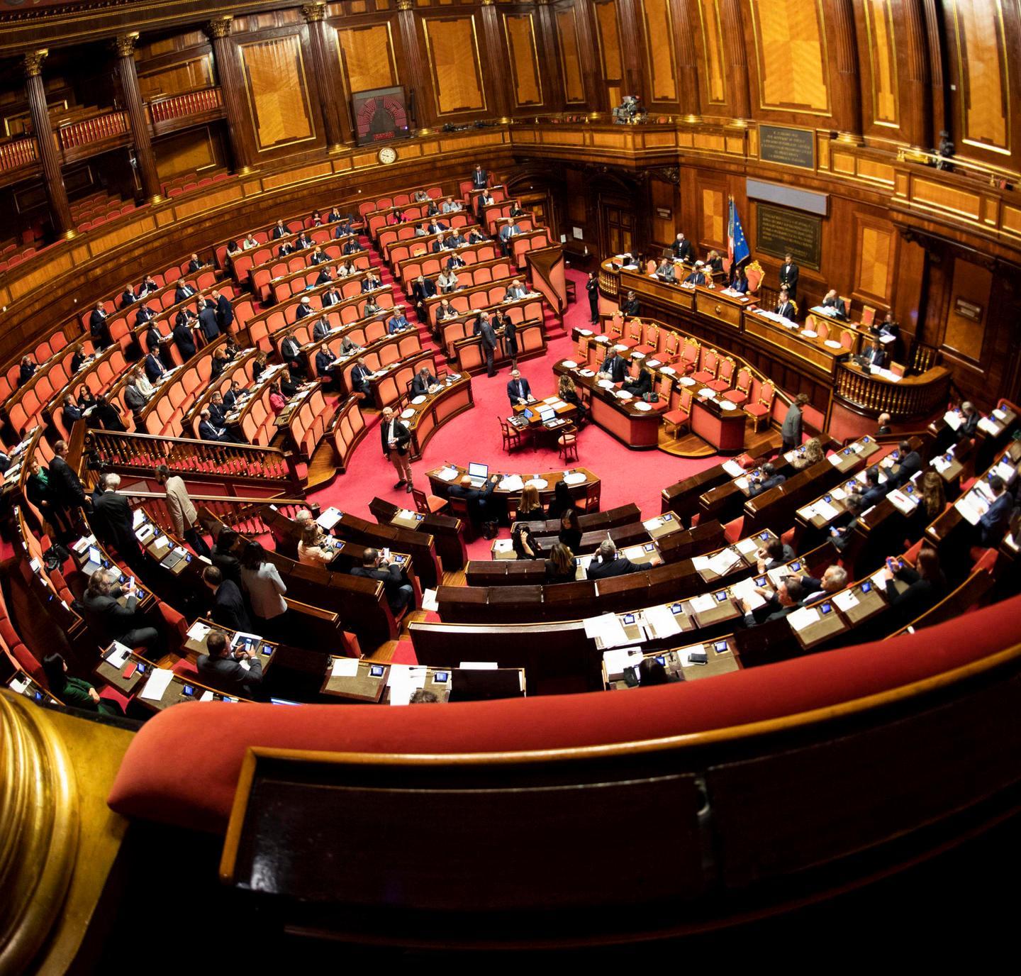 Il «Cura Italia» passa al Senato con la fiducia
