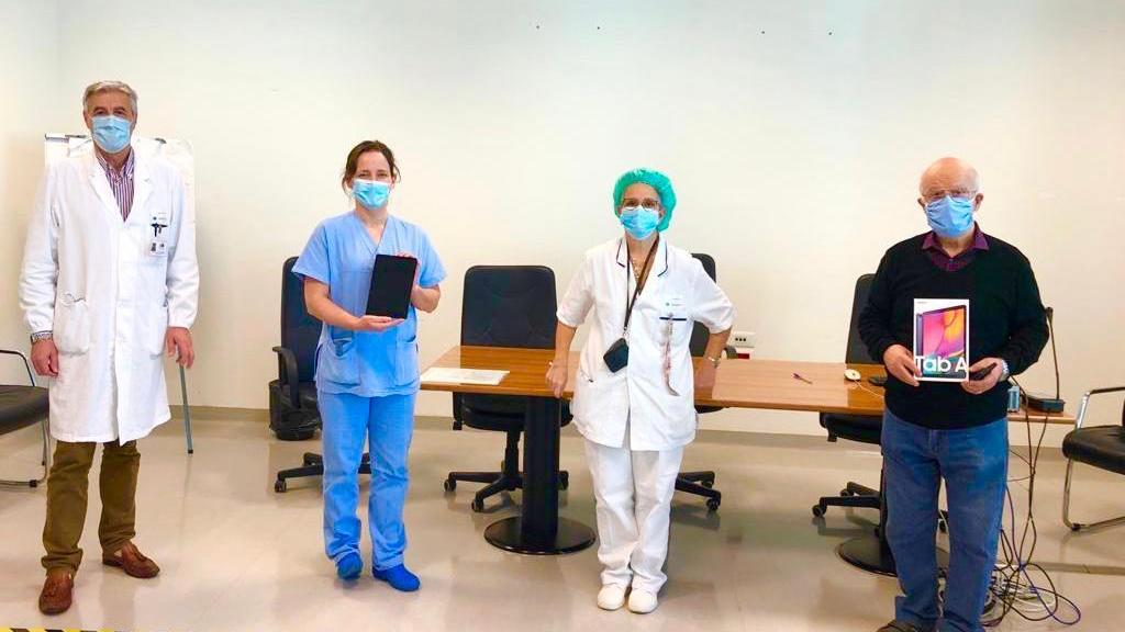La donazione di tablet all'ospedale di Santo Stefano dal Centro dei diritti del malato