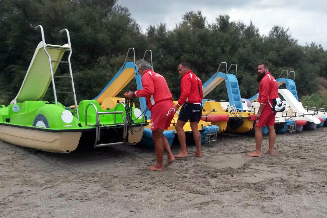 Una spiaggia dei Lidi comacchiesi: tanti sono i lavoratori stagionali sul territorio