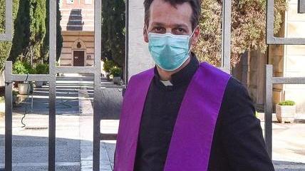 Senza funerale né fiori sulla tomba: «Le famiglie vivono una tragedia»