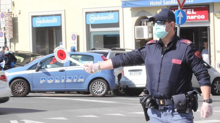 Carabinieri in borghese nei parchi Qualcuno già si sposta nella seconda casa