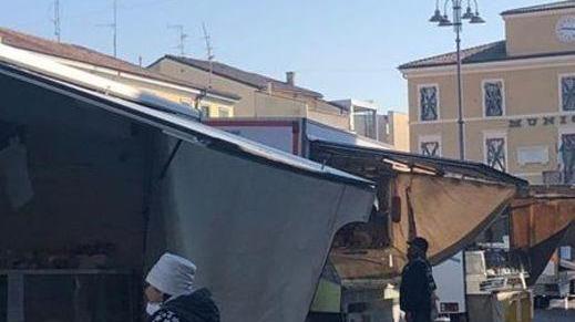 Posti liberi al mercato slitta la riassegnazione Si attende la riapertura