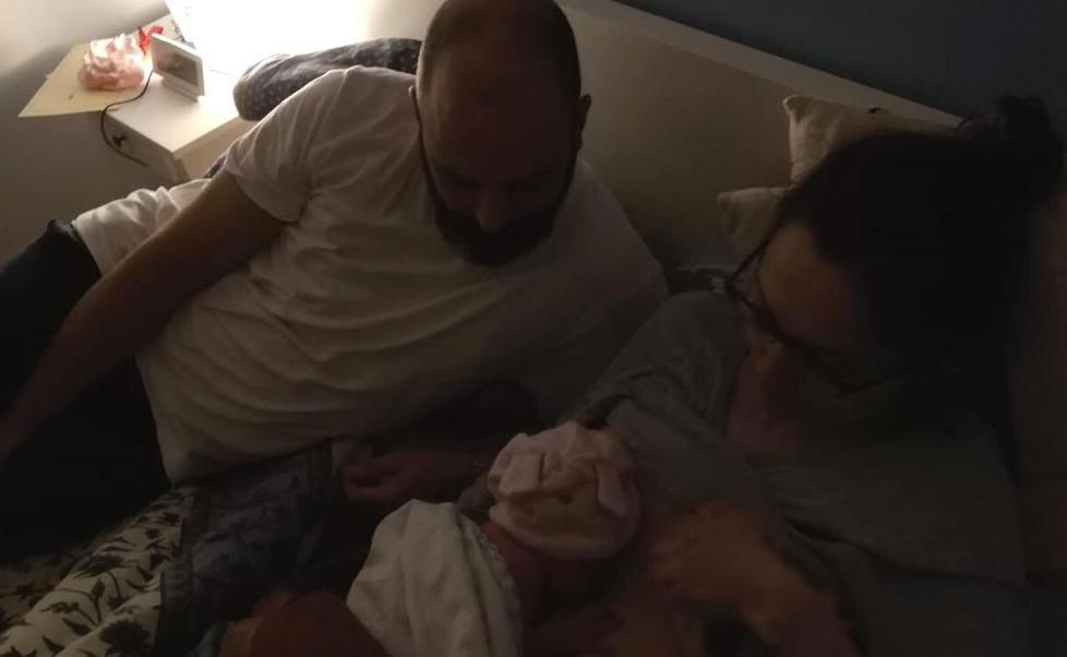 Coronavirus, sempre più richieste per partorire in casa: «È intimo e sicuro» 