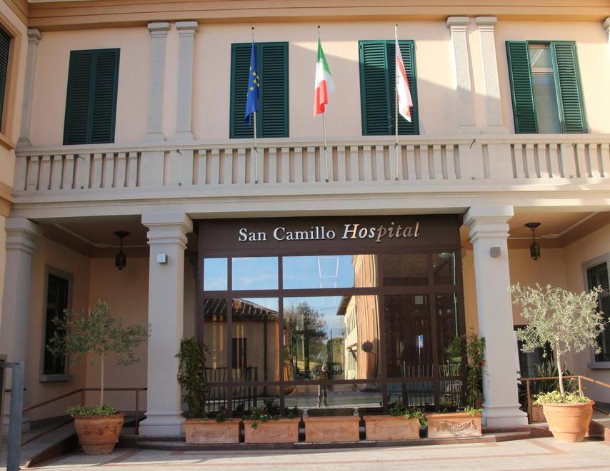 Forte dei Marmi, 7 contagiati alla clinica San Camillo. Il sindaco: voglio sapere cos’è successo 