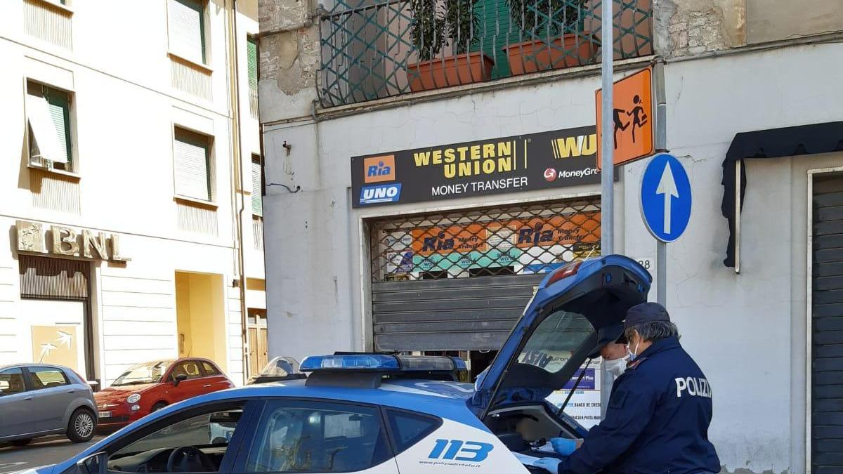 Money transfer aperto a Pasqua, multa a provvedimento di chiusura