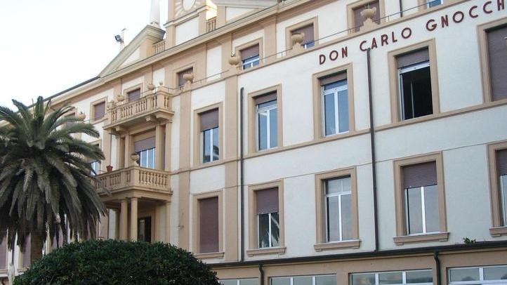 «I tamponi per tutti»