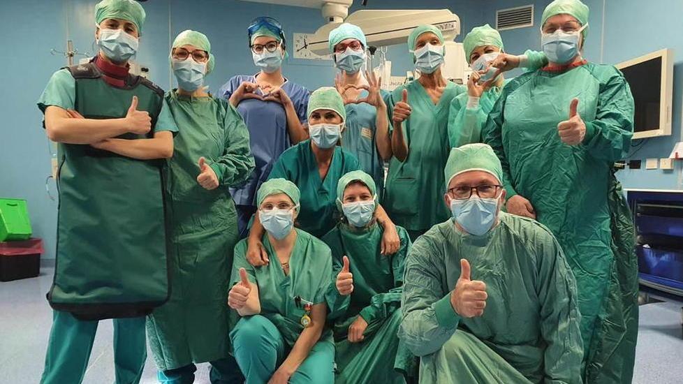 Medici e infermieri scrivono ai colleghi in prima linea: «Siete il nostro orgoglio»