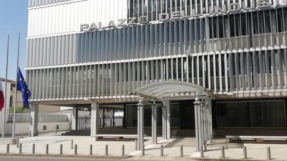 Distretto tessile deluso da Conte «Siamo in crisi, fateci riaprire»