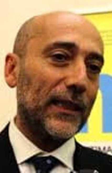 Starace tra i saggi