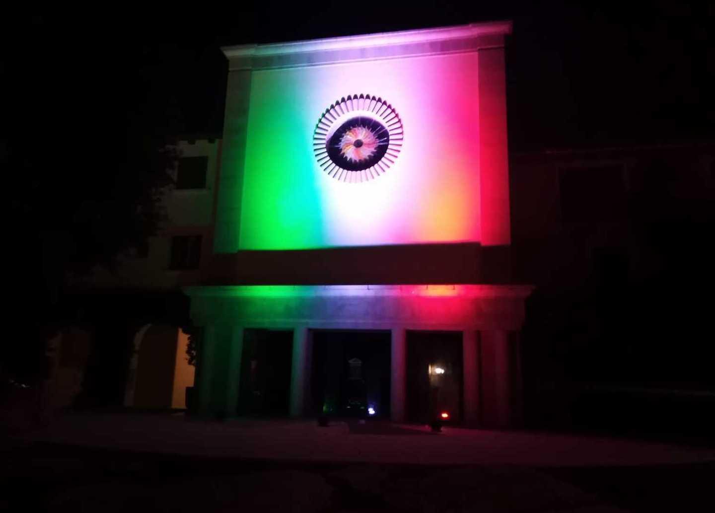 Il tricolore nella chiesa di San Lorenzo