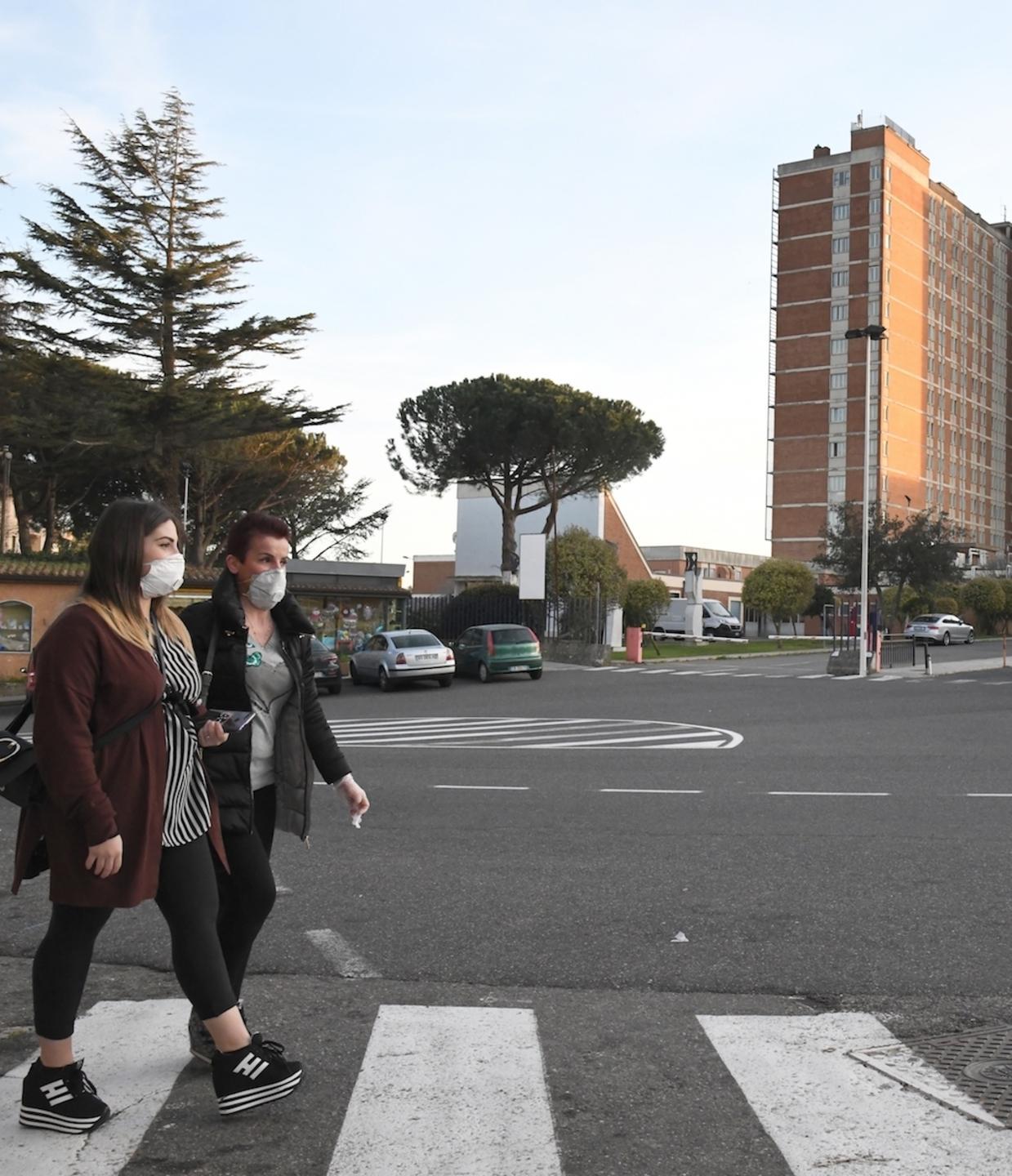 Scritti e foto raccontano la città al tempo del virus 