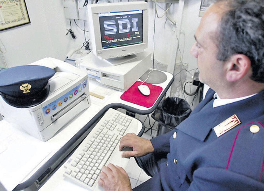Olbia, foto hard su Instagram: denunciato l’adescatore 