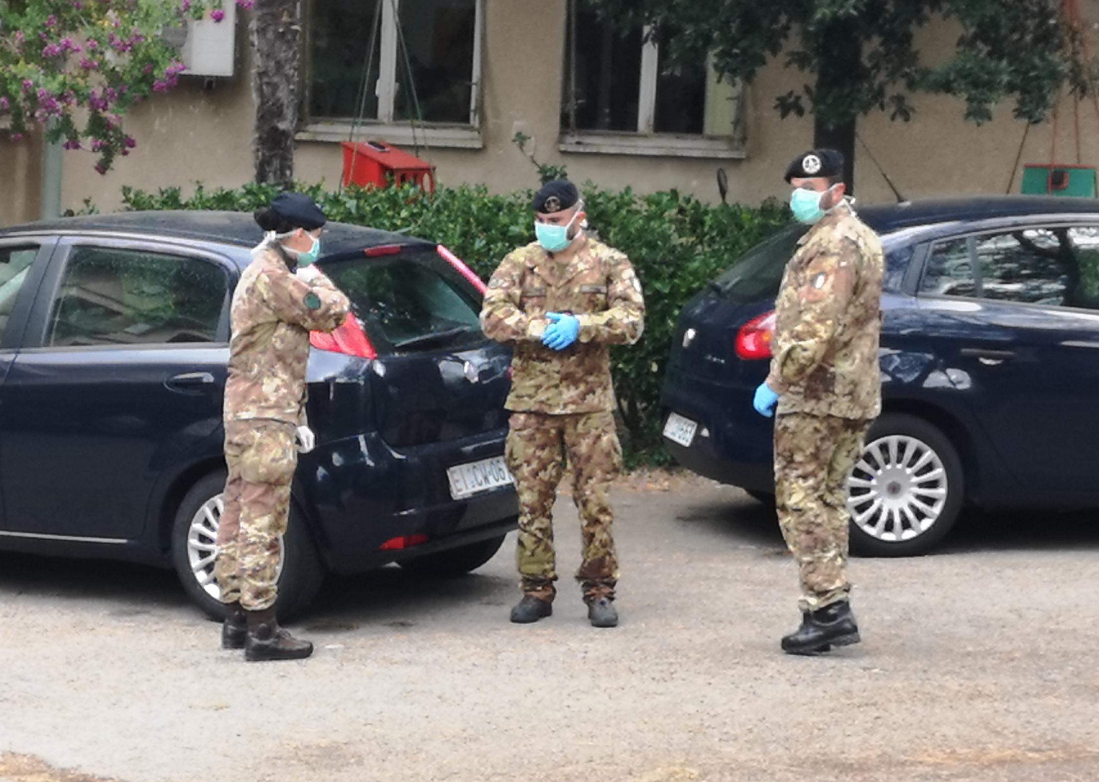 Coronavirus, medici e infermieri militari nelle case di riposo di Sassari e Ittiri
